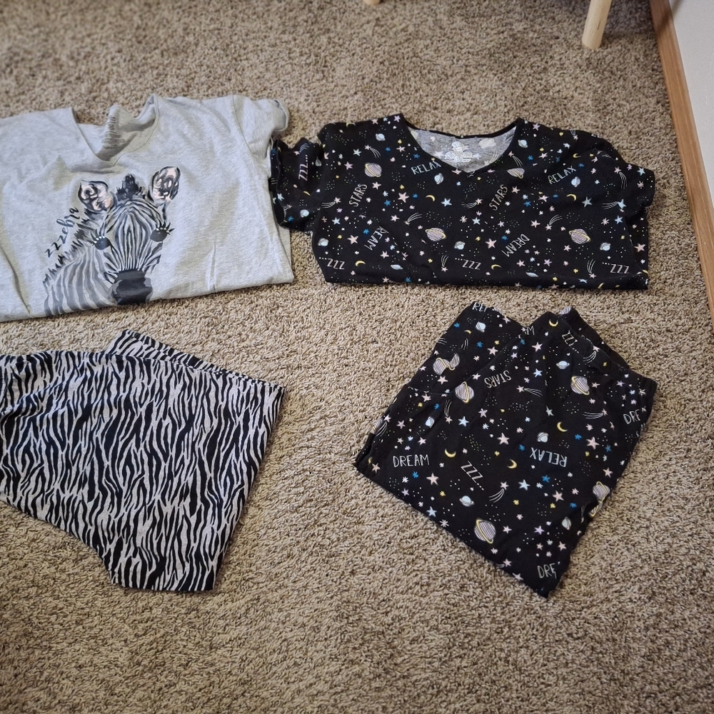 2 PAIR Comfy Pajamas Size Large